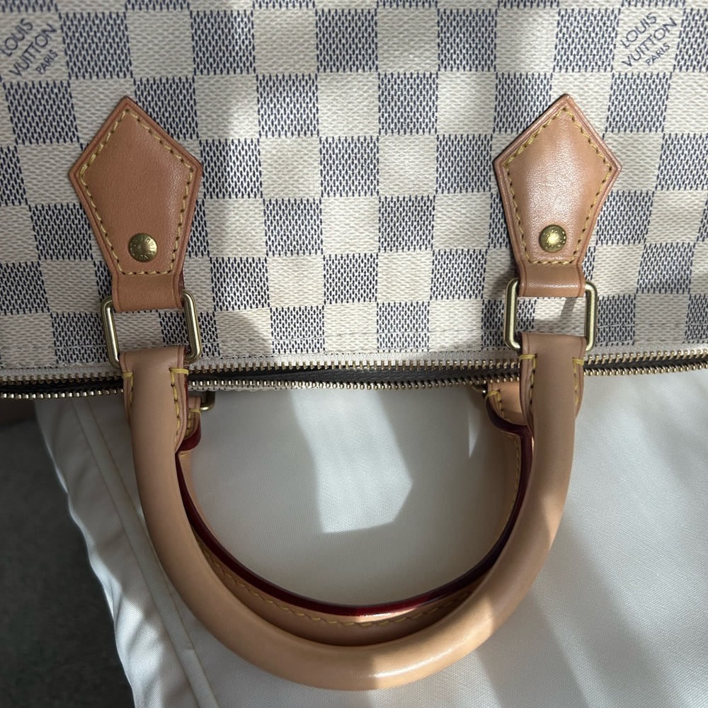 Louis Vuitton White and Gray Checkered Bag - Picture 5 of 6